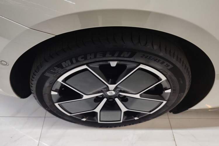 Used Xiaomi Auto SU7 2024 Rear-Drive Ultra-Long Range Advanced Pro-Level Intelligent Driving Version