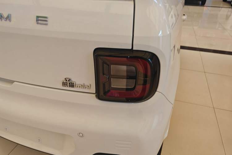 Used Geely Galaxy Panda 2024 Panda Mini 200km Endurance Bear