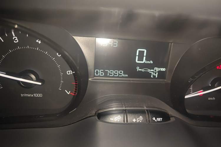 Used Peugeot 2008 2014 1.6L Manual Trend Edition Odometer Close Up