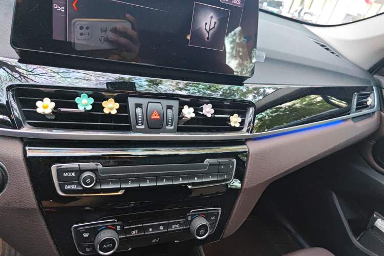 Used BMW X1 2020 sDrive25Li Leading Model
