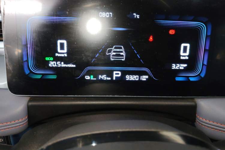 Used Geometry E Firefly 2022 401 km Linglong Tiger 4 Seats
