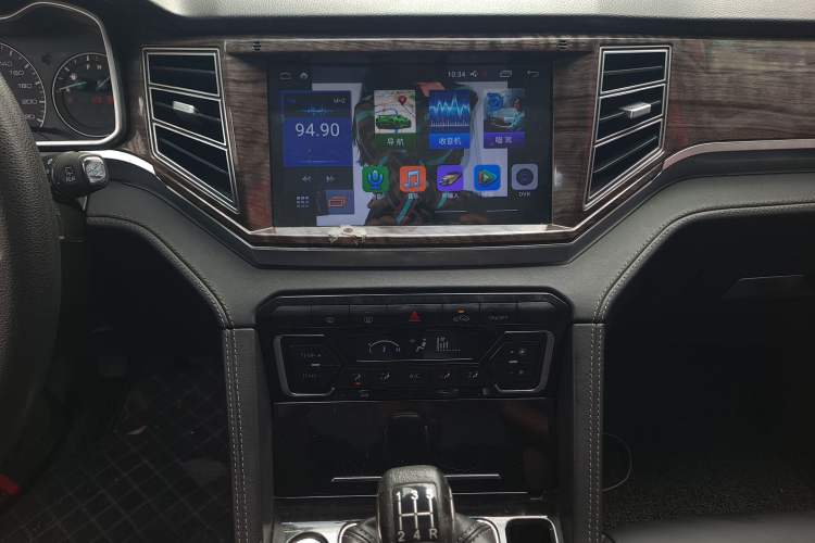 Used Zotye Domy X7 2017 1.8T Manual Luxury Model
