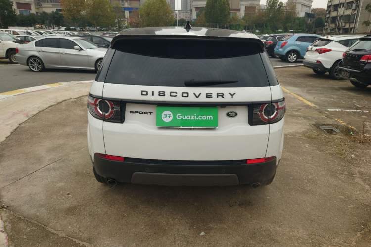 Used Land Rover Discovery Sport 2018 240 PS SE Version