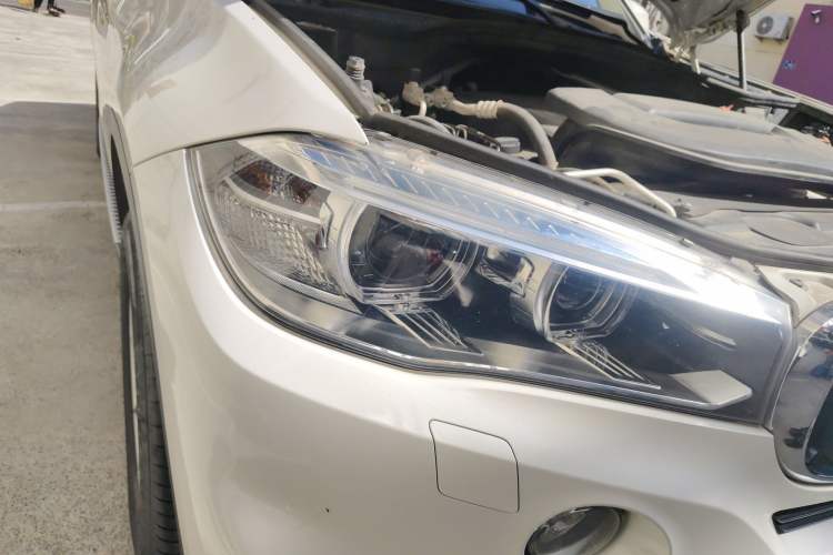 Used BMW X5 2015 xDrive28i Right Front Headlight