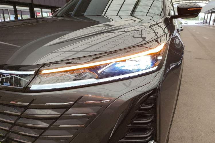 Used CHANGAN CS75 PLUS 2024 3rd Generation Champion Edition 1.5T Intelligent Drive Dynamic Model
