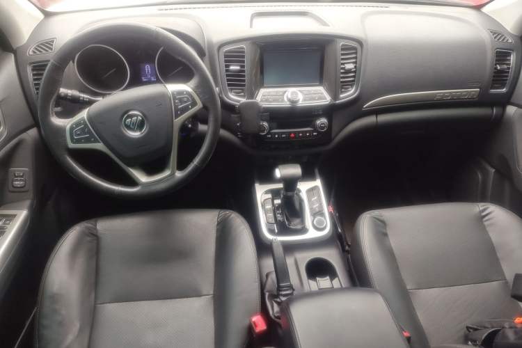 Used Foton Savana 2017 2.0T Automatic All-Wheel Drive Gasoline Flagship 7-Seater Center Console