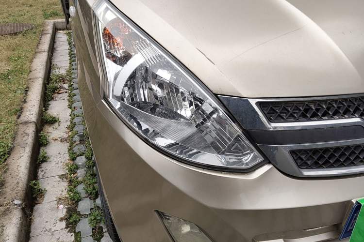Used Wuling Rongguang V 2018 1.5L Standard Version Right Front Headlight
