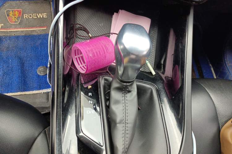 Used Roewe i5 2021 1.5L CVT Diamond Edition Gear Lever