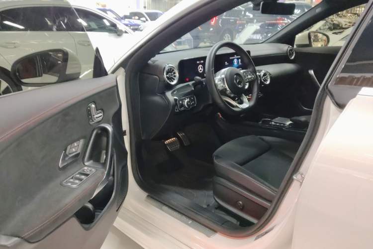 Used Mercedes-Benz CLA 2022 CLA 200
