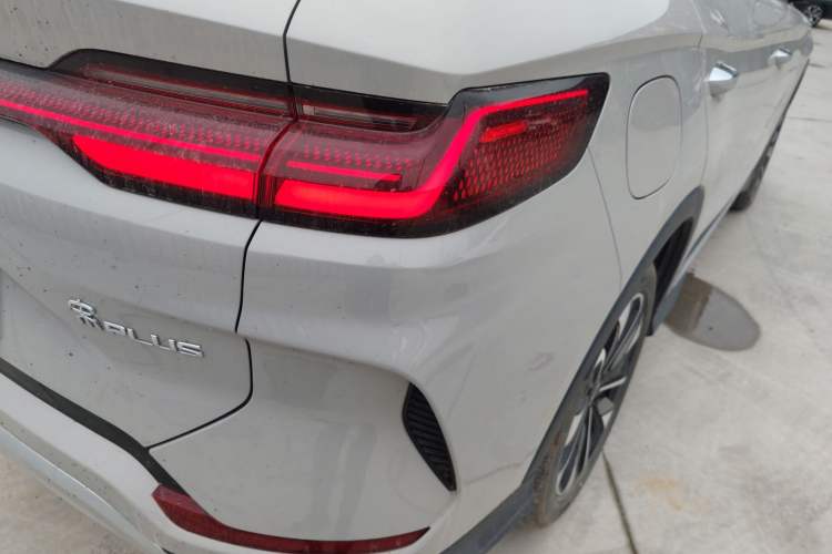 Used BYD Song PLUS New Energy 2025 DM-i 112KM Prestige Model Right Rear Taillight