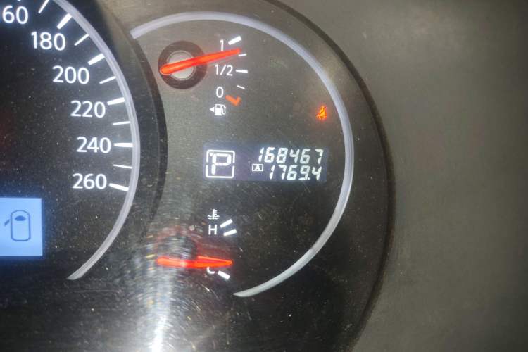 Used Nissan Quest 2015 3.5L SL
