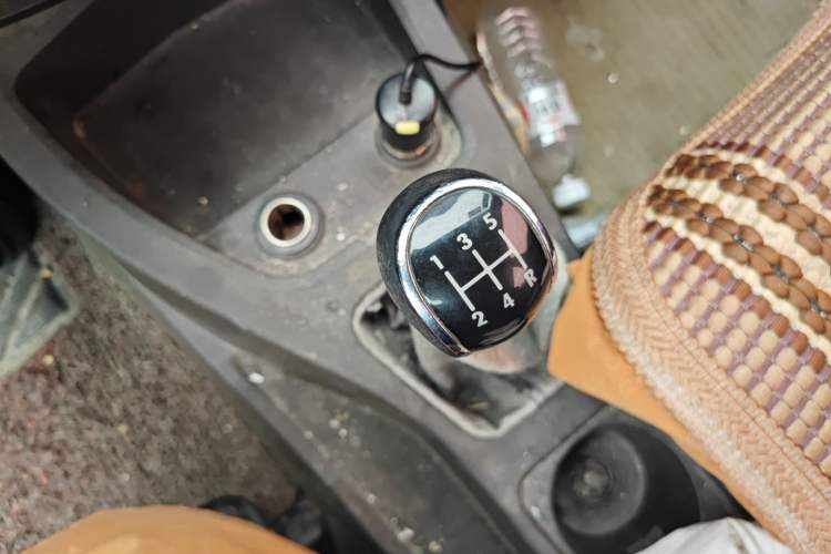 Used Wuling Hongguang 2015 1.5L S Basic Version China V Standard Gear Lever