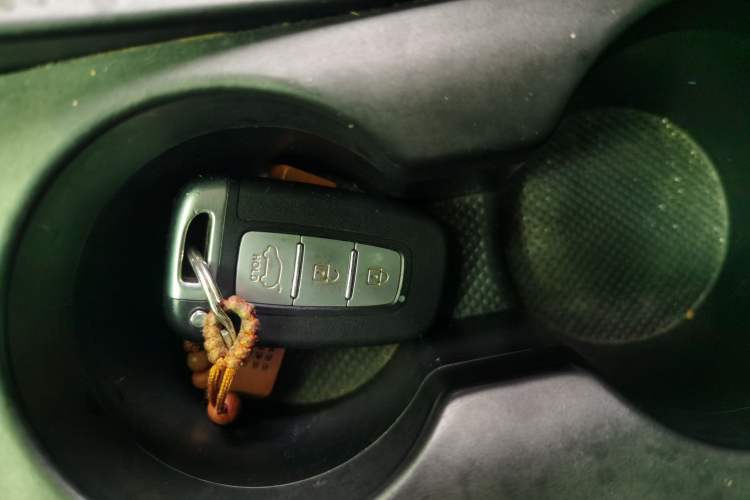 Used Kia Sportage R 2014 2.0L Automatic Two-Wheel Drive GLS Trim
