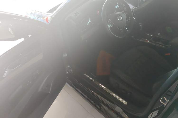 Used Volkswagen Passat 2019 330TSI Luxury Edition China VI Standard