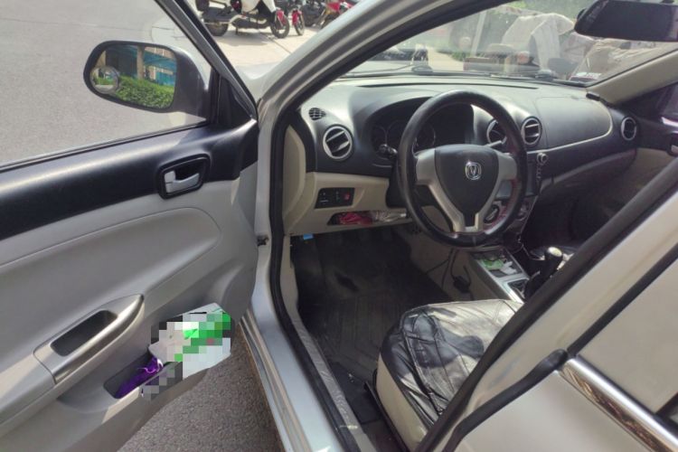 Used CHANGAN Alsvin V3 2012 1.3L Manual Comfort Version China IV Standard Driver Seat