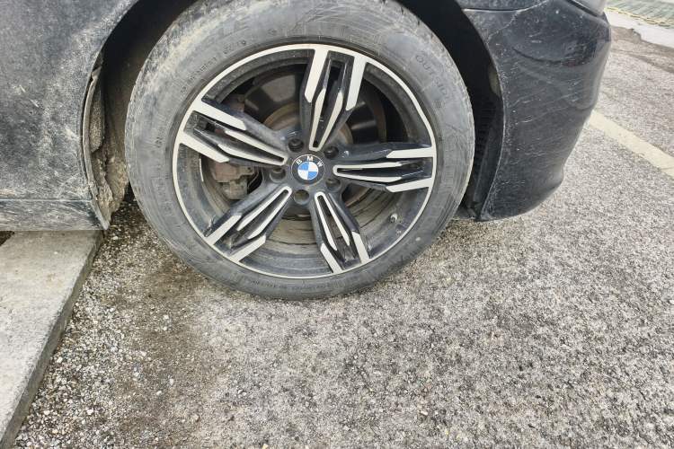 Used BMW 5 Series 2014 525Li Luxury Design Package
