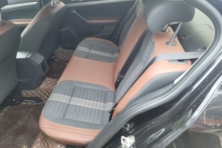 Used Volkswagen Lavida 2019 Lavida Start 1.5L Automatic Comfort Edition China VI Standard Left Rear Seat