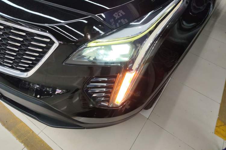 Used Cadillac XT4 2018 28T Two-Wheel Drive Tech Version