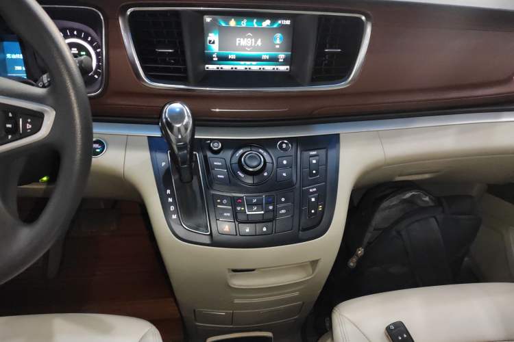 Used Buick GL8 2018 28T Comfort Model China VI Standard