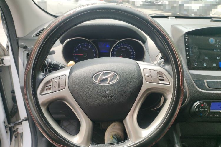 Used Hyundai ix35 2013 2.0L Automatic Two-Wheel Drive Smart GLS China IV Standard