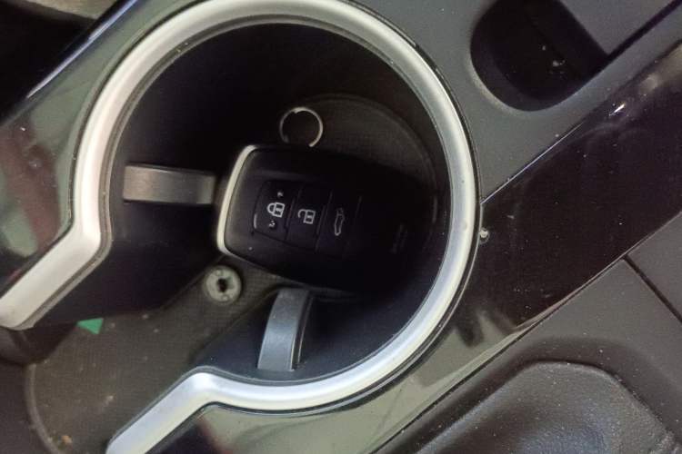 Used Toyota Highlander 2022 Dual-Engine 2.5L Two-Wheel Drive Prestige Edition 7-Seater Interior 1