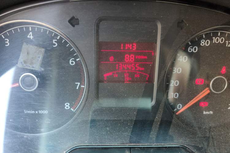 Used Volkswagen Polo 2011 1.6L Manual ZhiShang Edition
