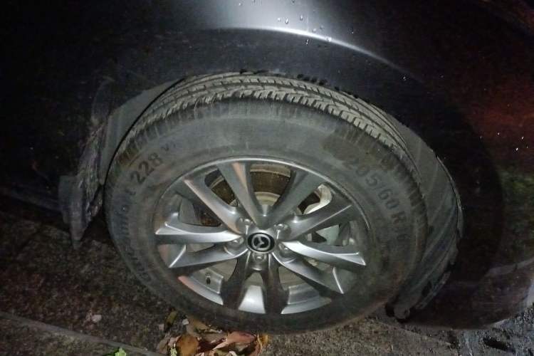 Used Mazda 3 Axela 2021 2.0L Automatic Zhiqing Edition Right Front Wheel Hub