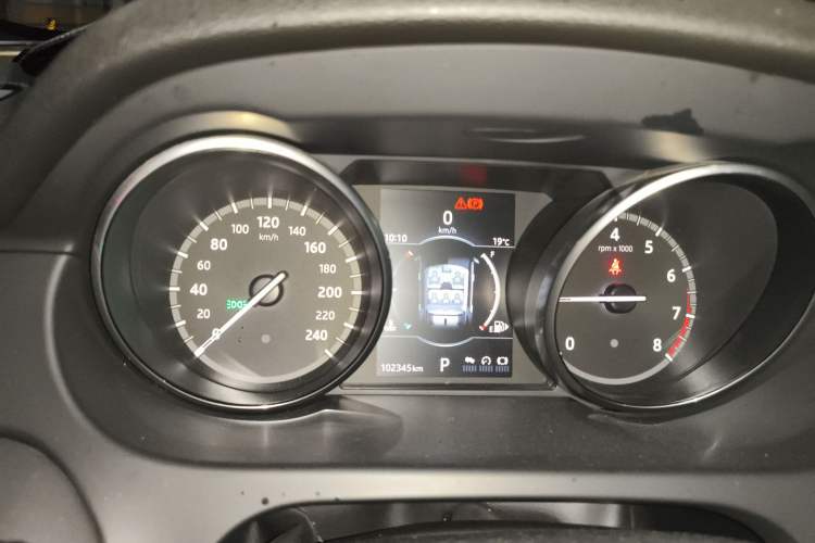 Used Land Rover Discovery Sport 2017 2.0T SE Instrument Cluster