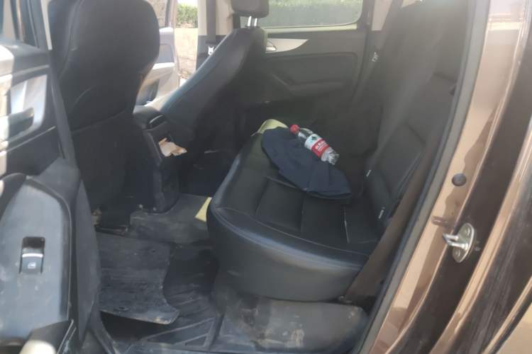 Used Great Wall Poer 2019 2.0T Commercial Version Manual Diesel 4x4 Elite Long-Box GW4D20M