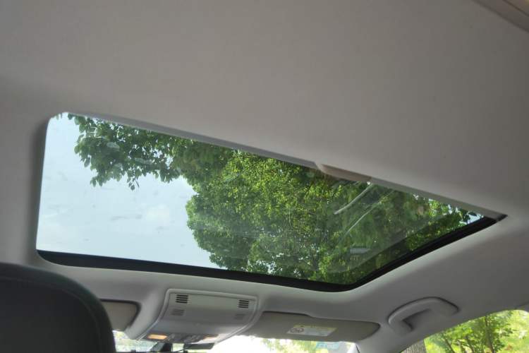 Used Volkswagen Golf 2016 230TSI Automatic Luxury Version Headliner