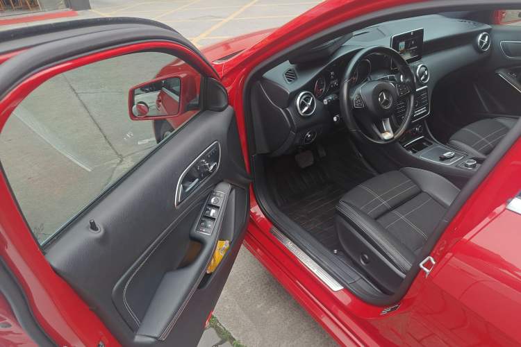 Used Mercedes-Benz A-Class 2016 A 200 Fashion Model