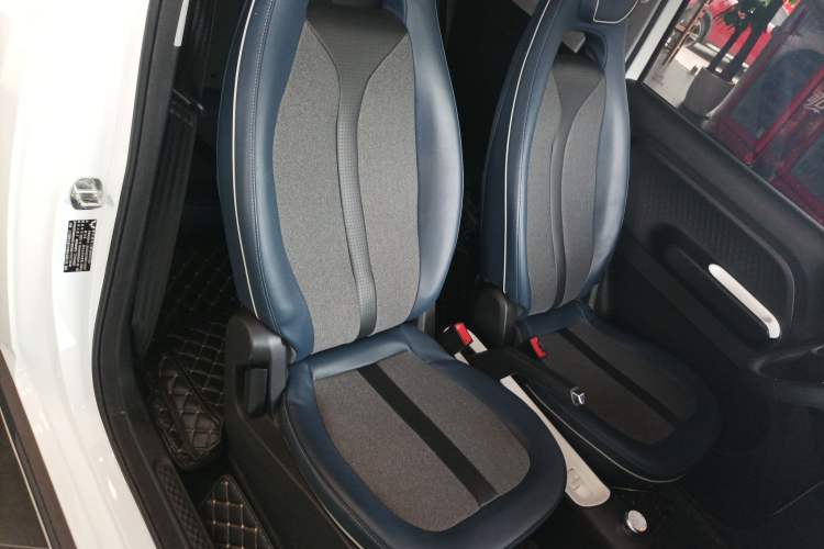 Used Wuling Hongguang MINIEV 2022 GAMEBOY 200km Gaming Edition with Lithium Iron Phosphate Right Front Seat