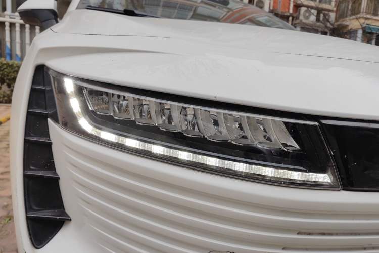 Used ORA iQ 2018 High-Range Version Smart Connectivity Model
