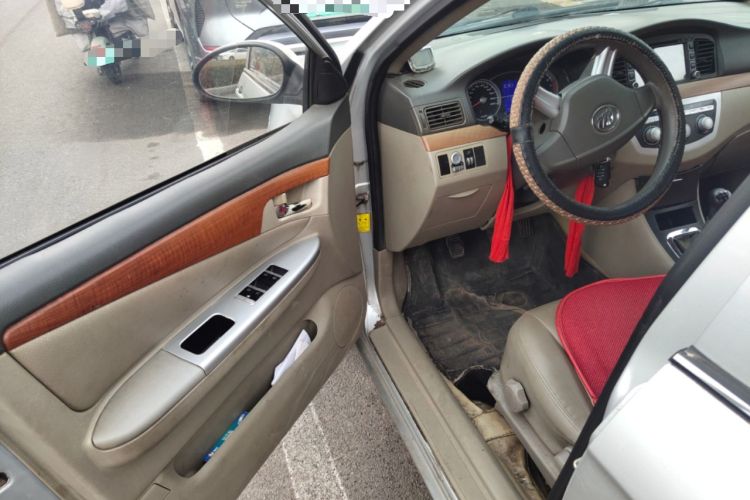 Used Lifan Auto 620 2010 Platinum Edition 1.5L Manual Premium Model