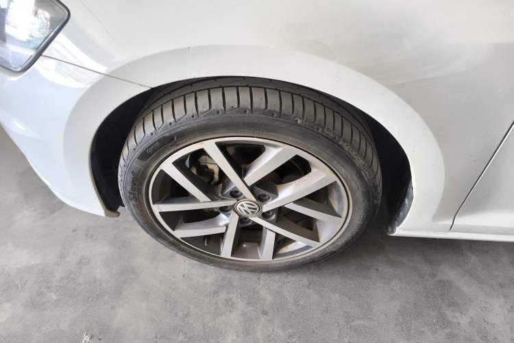 Used Volkswagen Golf 2020 Zhiai Edition 200TSI DSG Comfortable & Ambitious Version Exterior 4