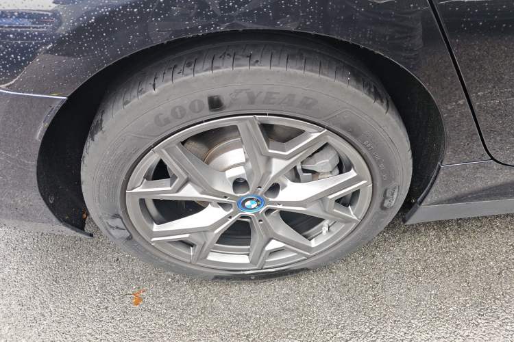 Used BMW i3 2024 eDrive 35 L Right Rear Wheel Hub