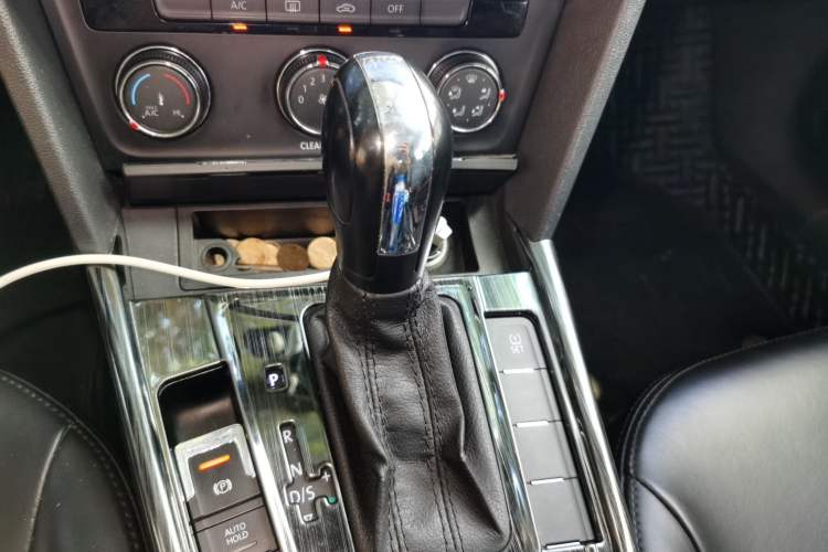 Used Volkswagen Lamando 2015 230TSI DSG Fashion Edition Gear Lever