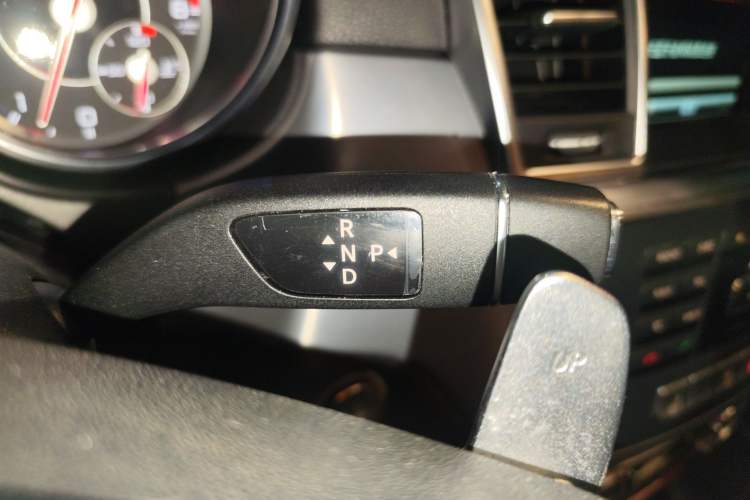 Used Mercedes-Benz M-Class AMG 2014 AMG ML 63 Gear Lever