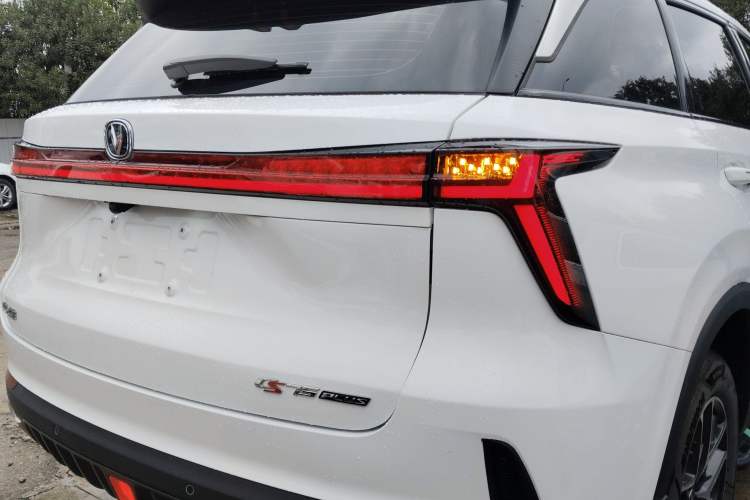 Used Changan CS75 PLUS 2022 2nd Generation 1.5T Automatic Prestige Version
