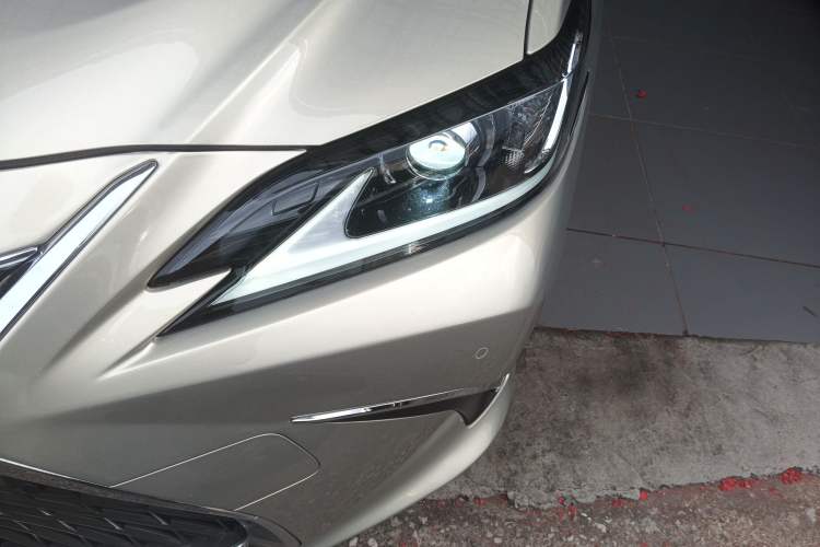 Used Lexus ES 2020 200 Excellence Edition