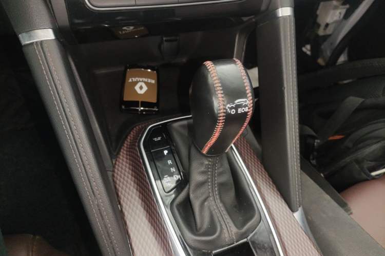 Used Renault Koleos 2018 2.0L Two-Wheel Drive 120th Anniversary Limited Edition Gear Lever