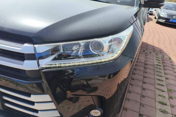 Used Toyota Highlander 2018 2.0T Two-Wheel Drive Elite Edition 5 Seats Emission Standard China V
