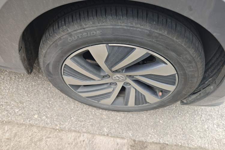 Used Volkswagen Passat New Energy 2019 430 PHEV Hybrid Luxury Edition Right Front Wheel Hub