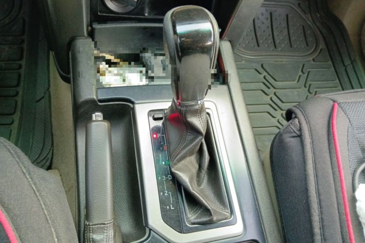 Used Toyota Prado 2010 2.7L Automatic Standard Edition Gear Lever