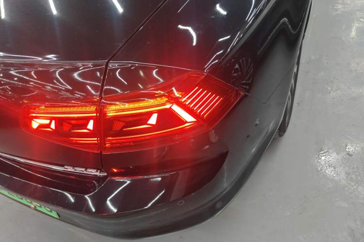 Used Volkswagen Magotan GTE Plug-in Hybrid 2022 GTE Luxury Model Exterior 3