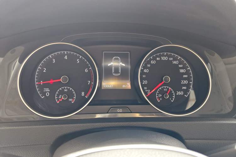 Used Volkswagen Golf 2019 200TSI DSG Comfort & Ambition Edition China VI Standard Instrument Cluster