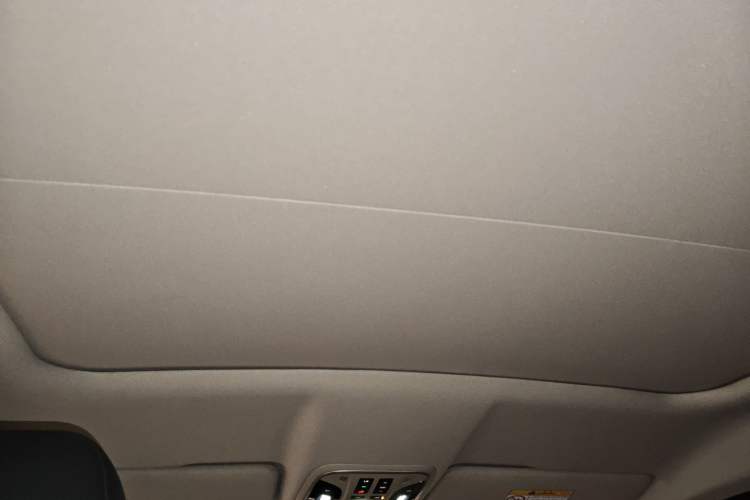 Used Wey VV5 2019 1.5T Two-Wheel Drive Color Pioneer