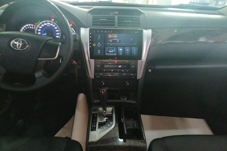 Used Toyota Camry 2015 2.0G Premier Edition
