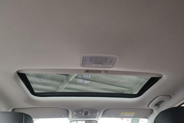 Used Hyundai Celesta 2017 1.6L Manual Joyful Edition DLX Headliner