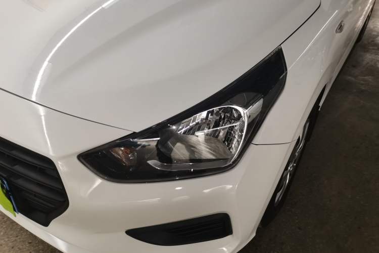 Used Hyundai Verna (older generation) 2020 1.4L Manual GL Refreshed Edition Left Front Headlight